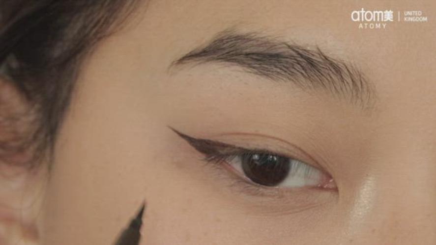 Create Your Perfect Winged Eyeliner